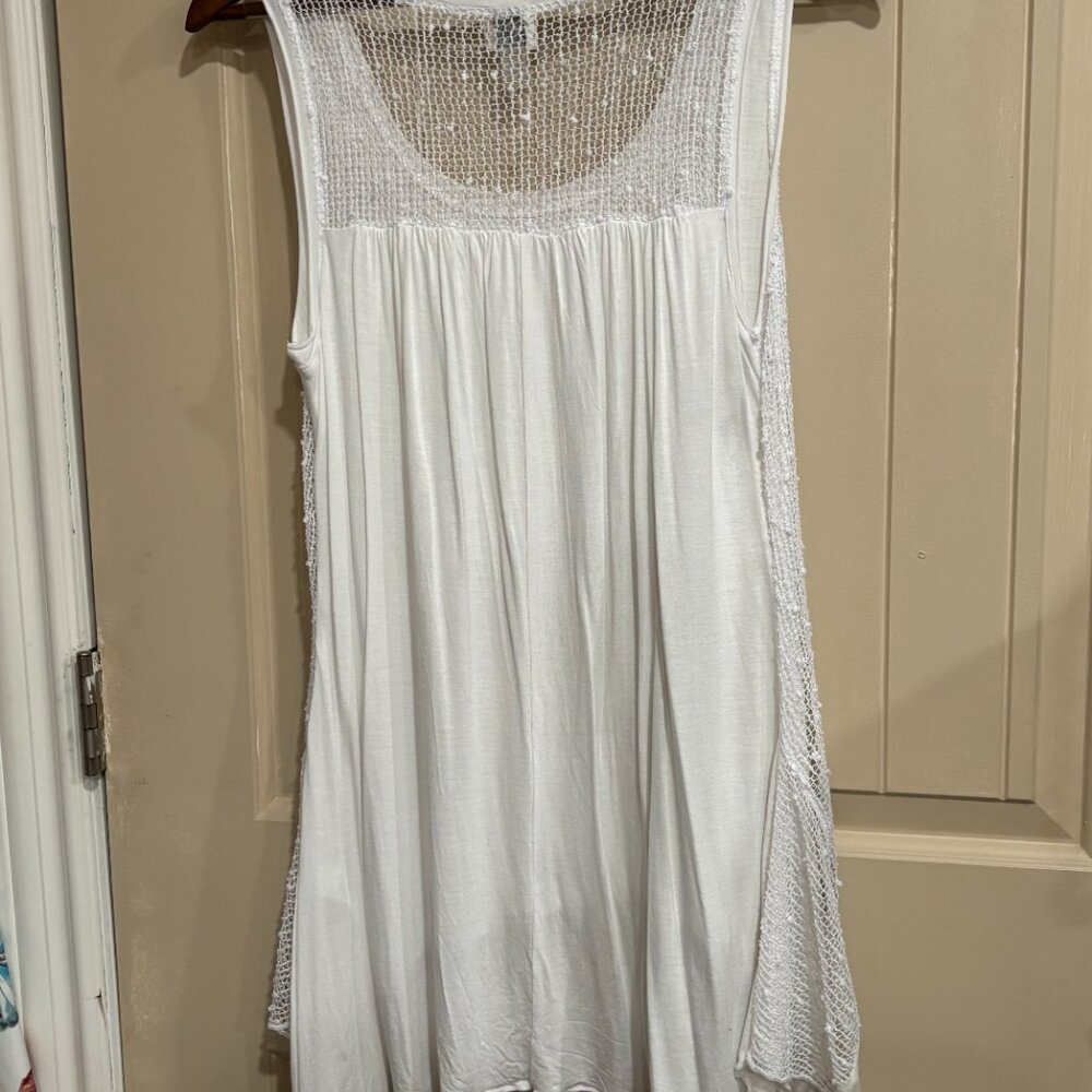 Cupio White Tunic Length Lace Tank Top w/ Fishnet-like overlay NWT Women's Med